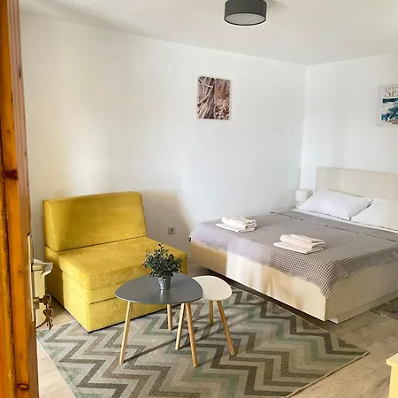 -1 Bedroom Kiwi